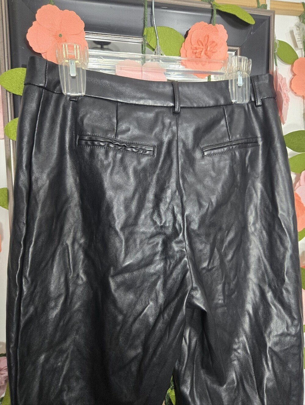 Kathy Ireland Faux Leather Cropped Pants Sz M Black - Picture 6 of 10